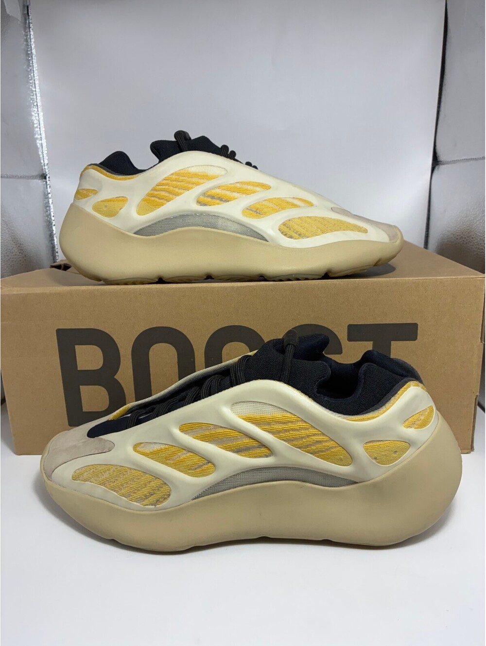 Size 8.5 - Adidas Yeezy 700 V3 Safflower